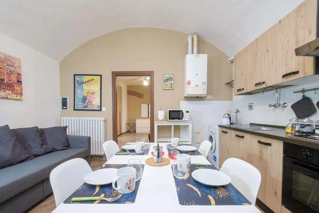 House Under The Tower By Studio Vita Bolonia Apartamento